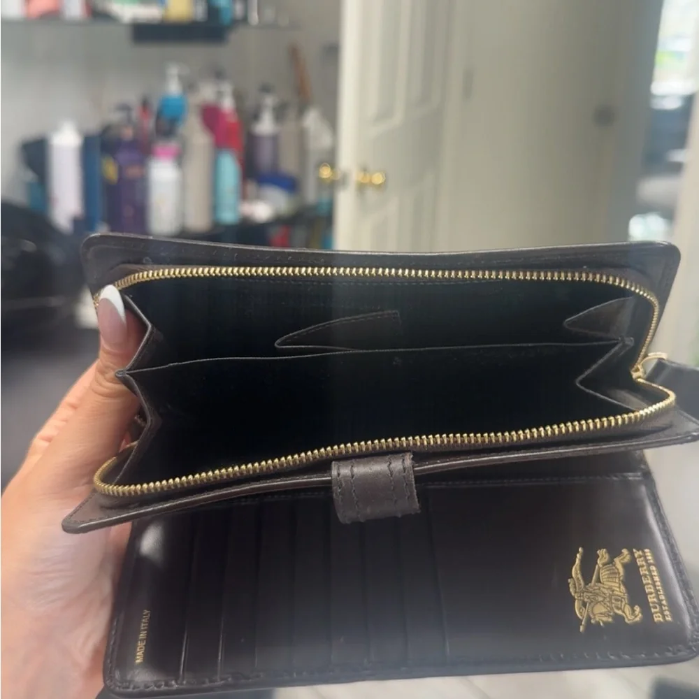 Burberry long wallet haymmarket check